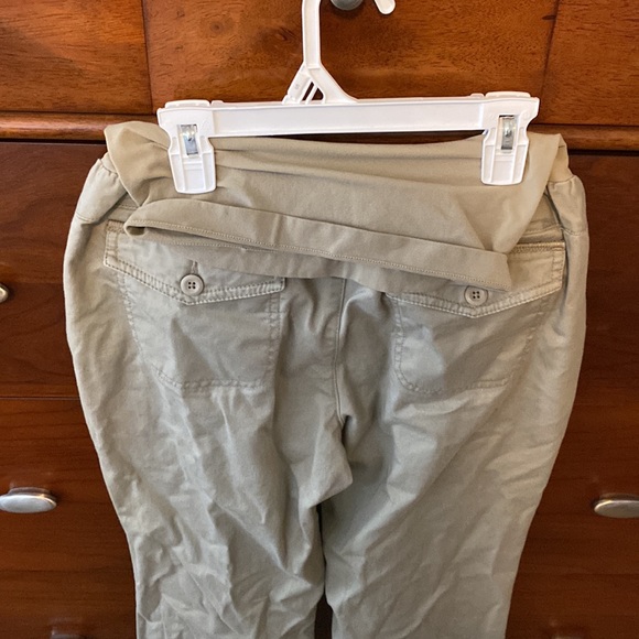 Maternity pants 🤰🏼BOGO (maternity items only) - Picture 2 of 3